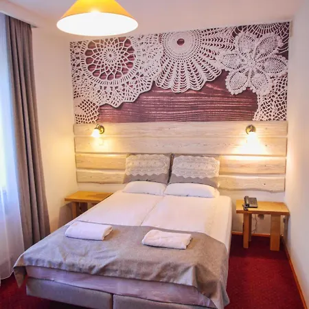 Dwor Wapowce Hotel Exterior photo